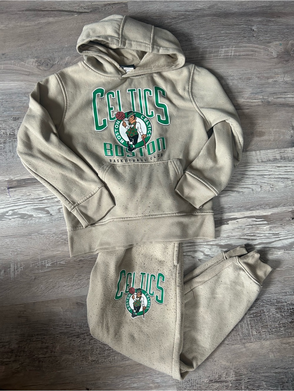 NBA Kids Celtics Sweatshirt & Joggers Set - Beige with Green Logo